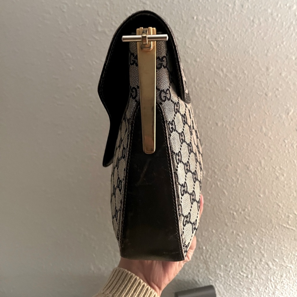 Gucci Black and Gold Monogram Bag - Picture 2 of 16